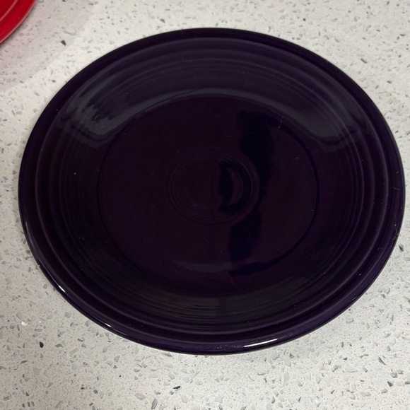 Fiesta Homer Laughlin Red and Dark Purple Plum Salad Dessert Plates 7” Lead Free - Picture 5 of 9